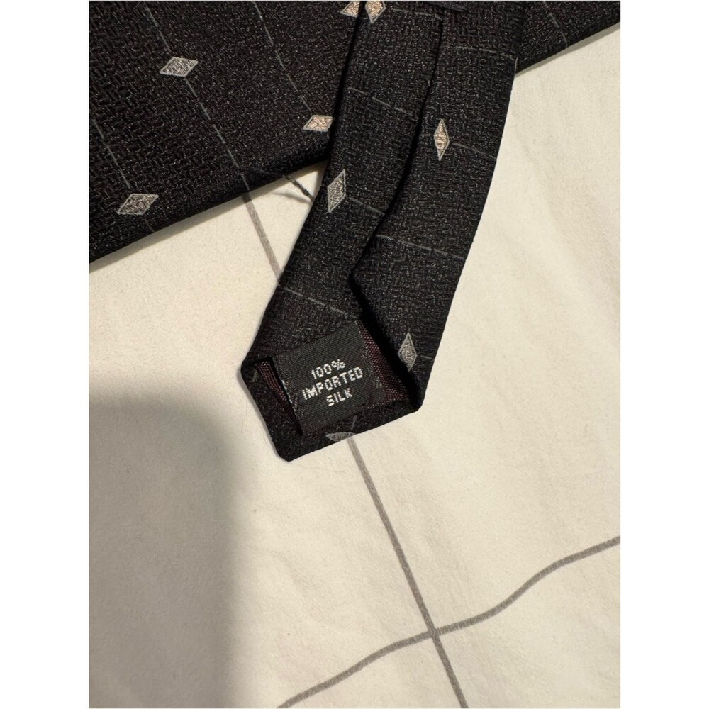 Black patterned tie - Picture 3 of 4